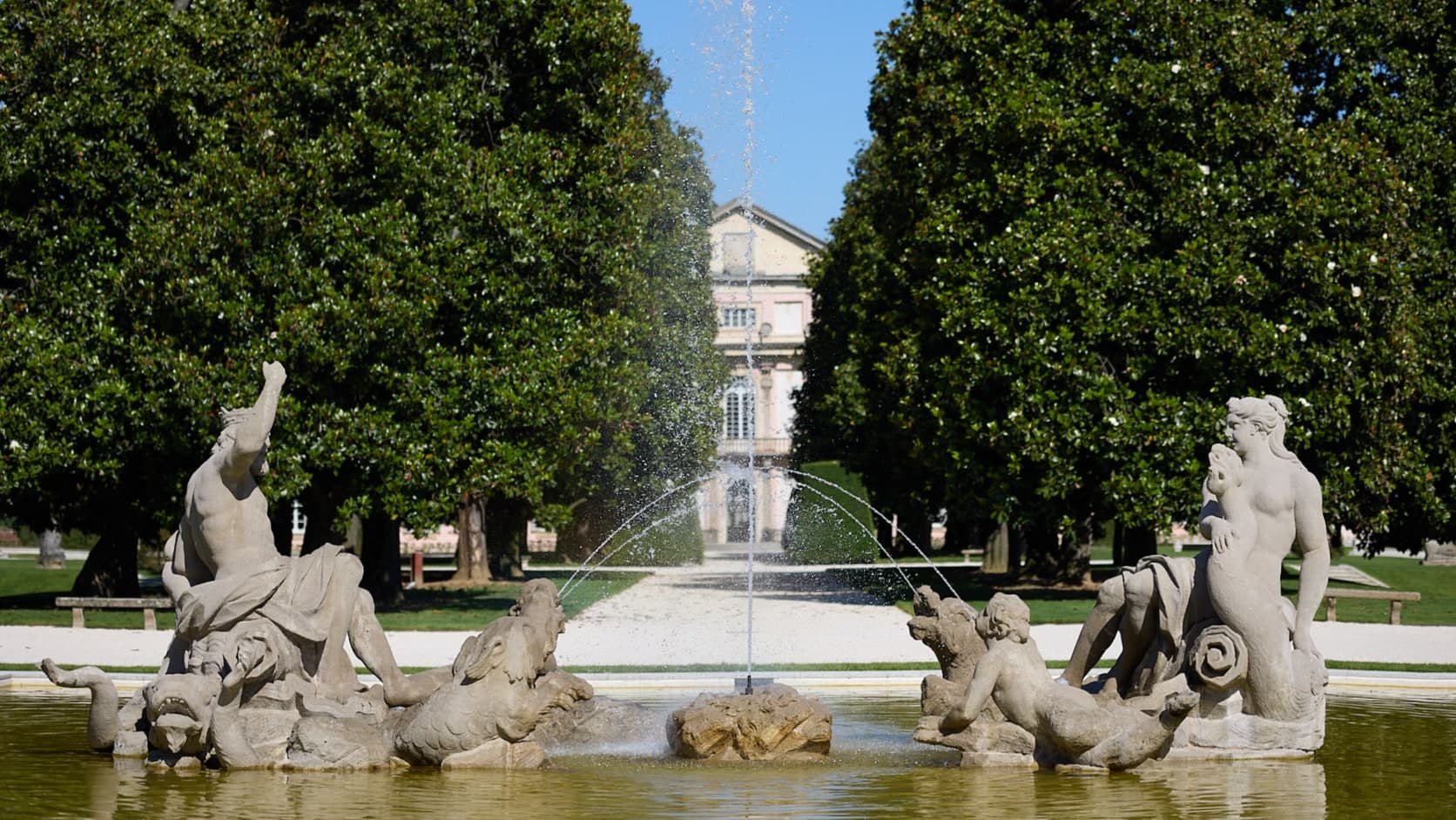 Fontana del Castello di Belgioioso dopo il restauro